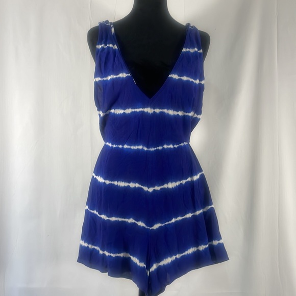 Blue, white Tie died jumper, shorts set onsie, Cover up, V neck,small - Picture 2 of 9